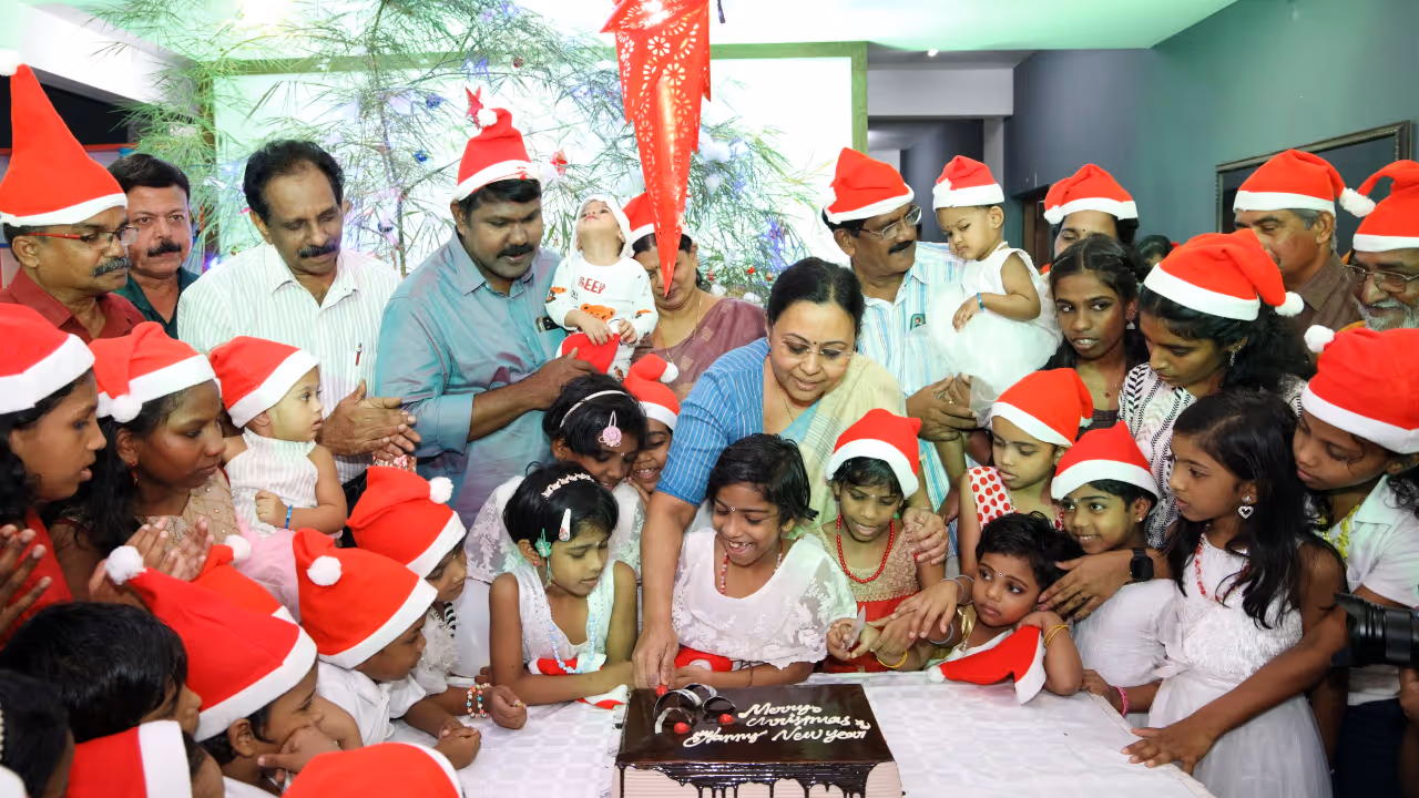 veena george christmas veena george christmas