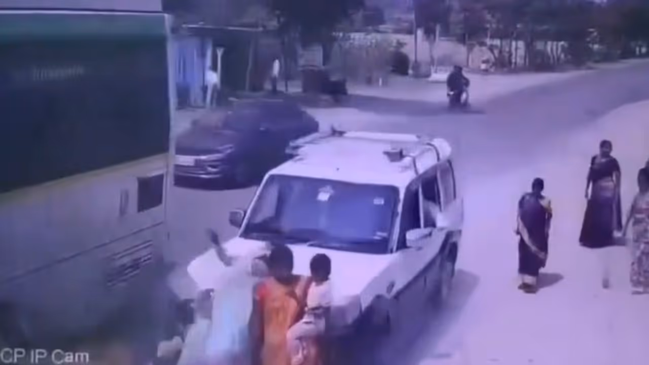 Telangana viral video of Scorpio hitting passengers Telangana viral video of Scorpio hitting passengers