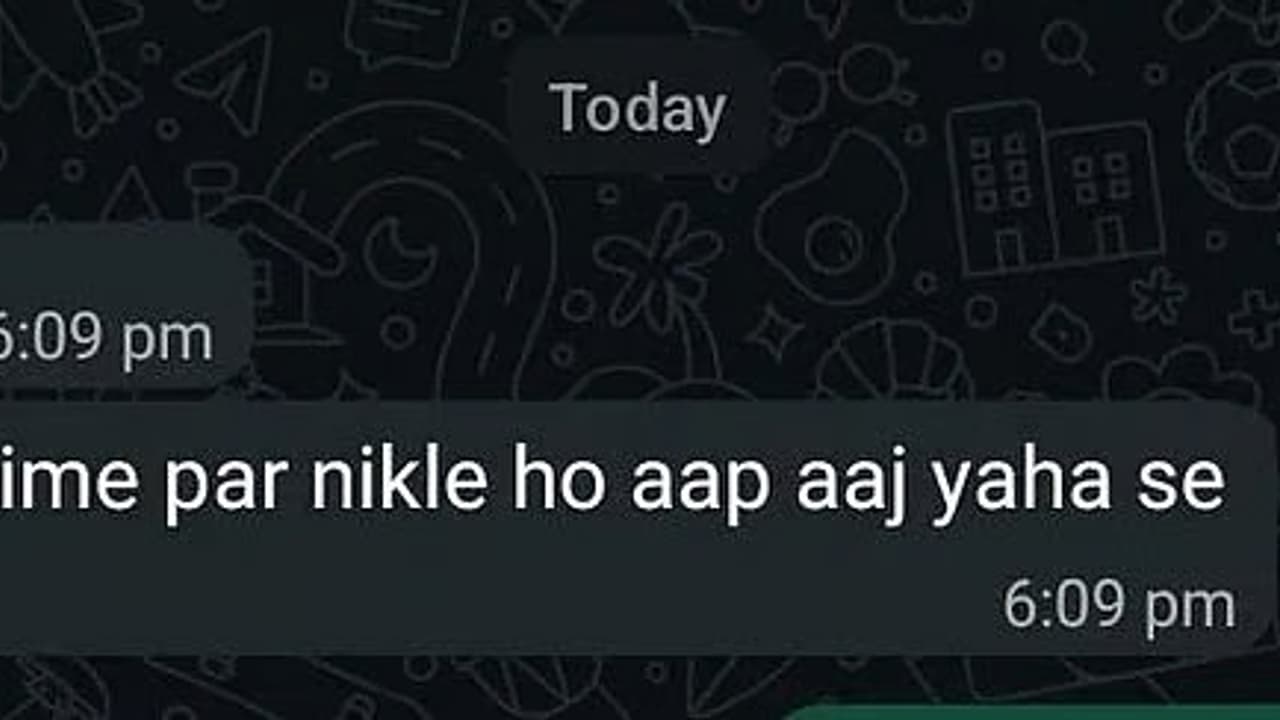 Left Office 10 Minutes Early, CEO Texted Instantly! Viral Workplace Story Left Office 10 Minutes Early, CEO Texted Instantly! Viral Workplace Story