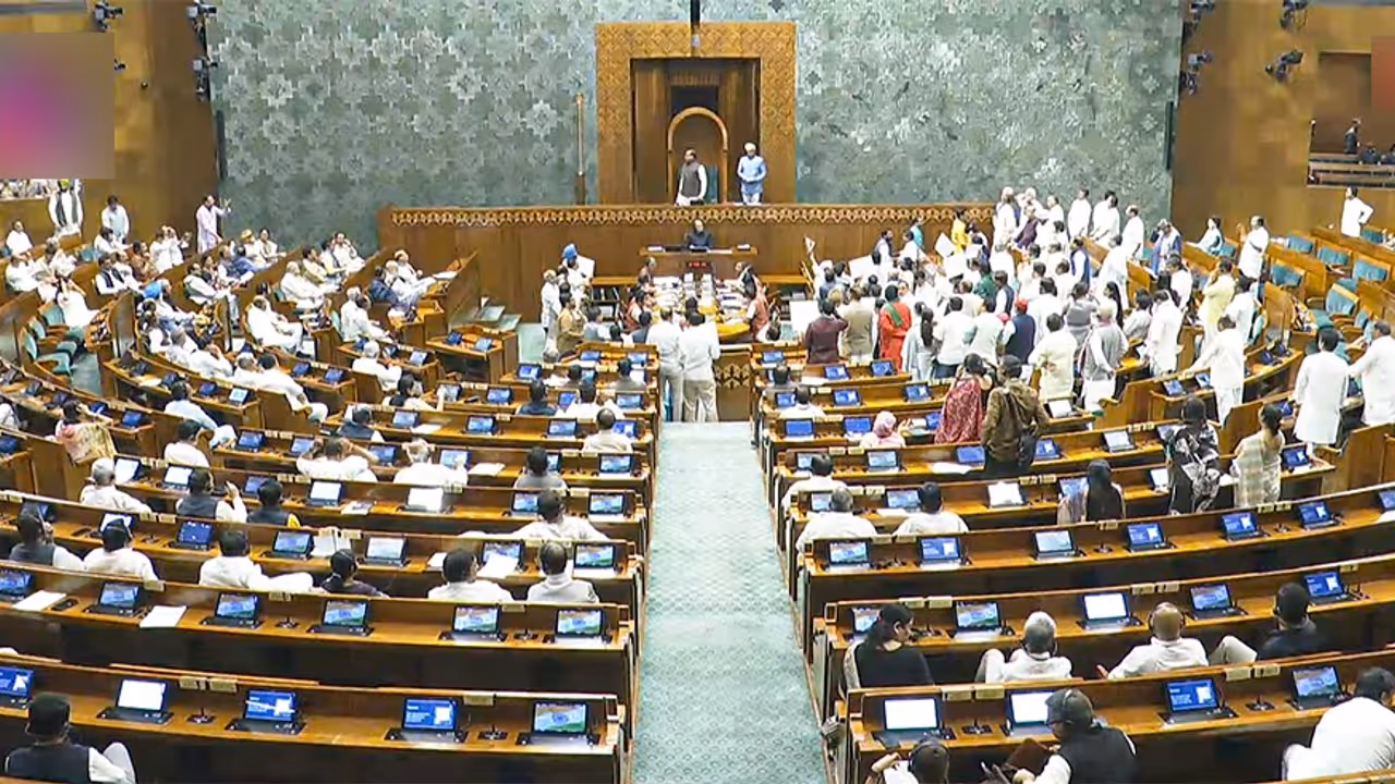Opposition MPs create ruckus in Lok Sabha Opposition MPs create ruckus in Lok Sabha