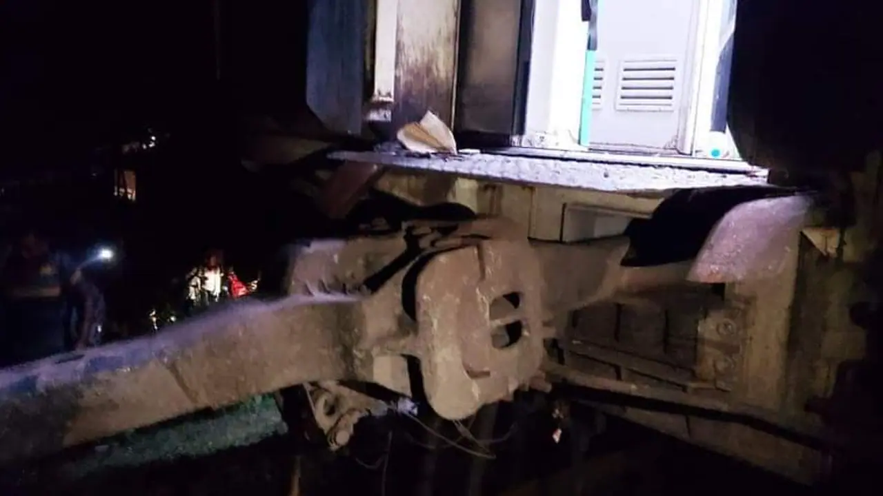 Coromandel Express and yashwantpur Express train accidents raise questions about safety of modern LHB coaches Coromandel Express and yashwantpur Express train accidents raise questions about safety of modern LHB coaches