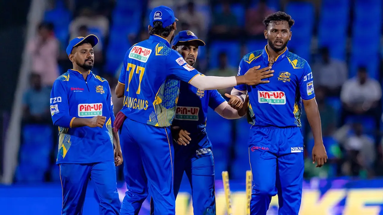 TNPL 2025 Surya Anand 4 Wickets TNPL 2025 Surya Anand 4 Wickets