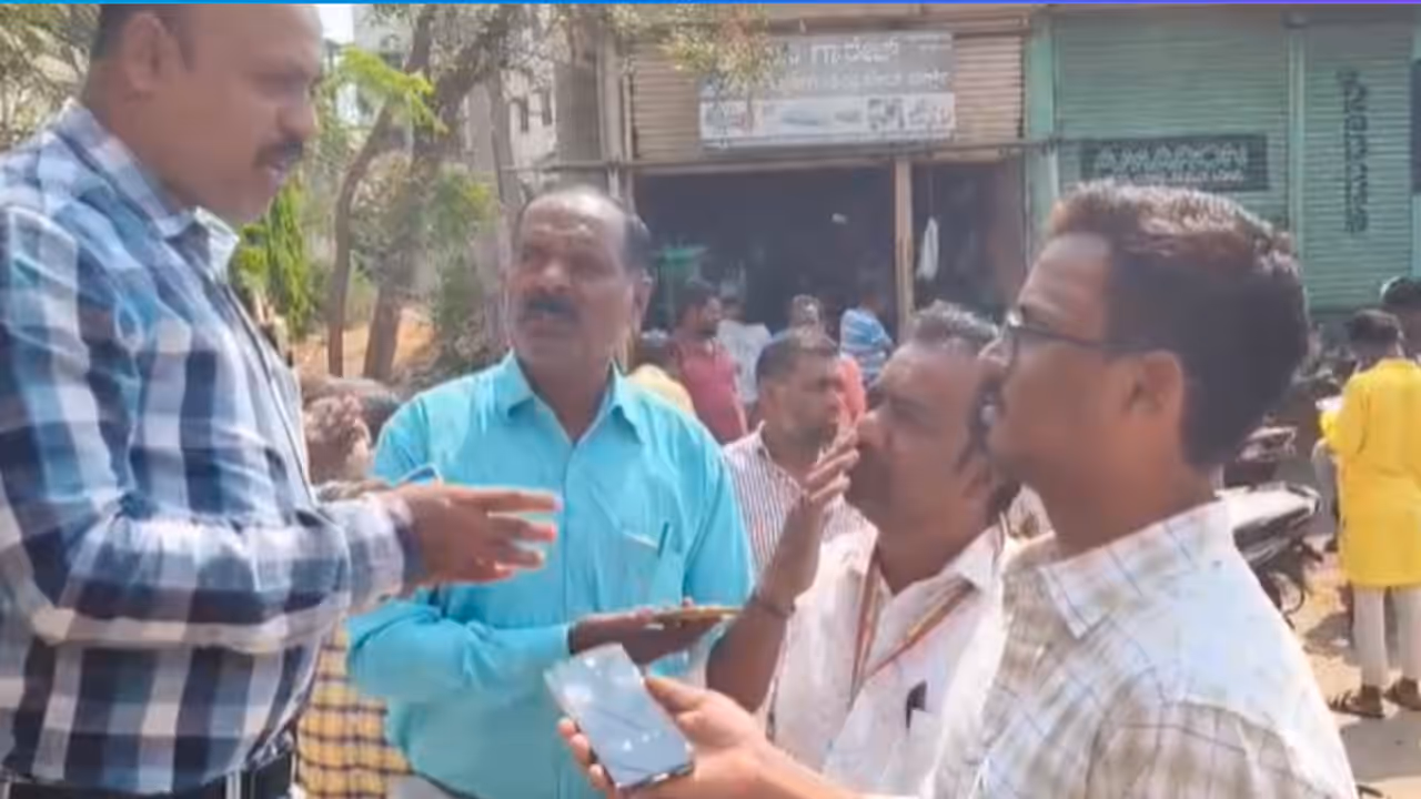 Koppal Gavisiddeshwara Math Face Gas Cylinder Shortage for Mid day Meals Koppal Gavisiddeshwara Math Face Gas Cylinder Shortage for Mid day Meals