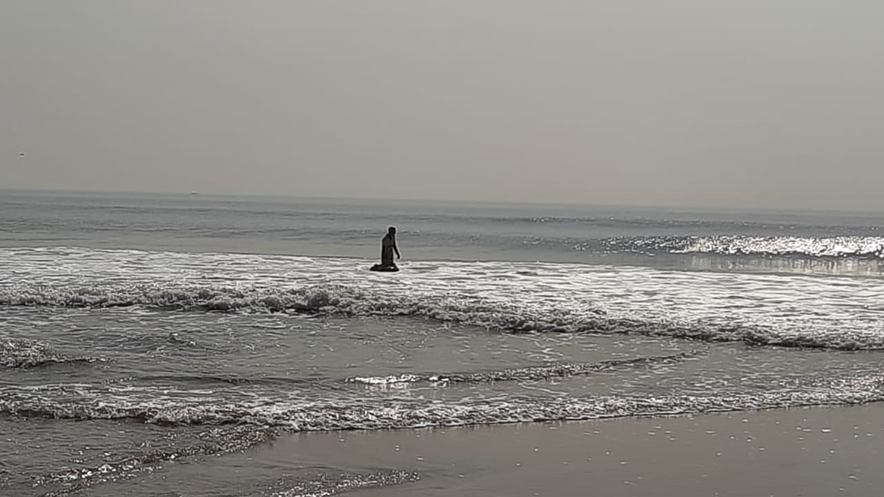 cyclone dada Odisha government has advised tourists to leave Puri bsm cyclone dada Odisha government has advised tourists to leave Puri bsm