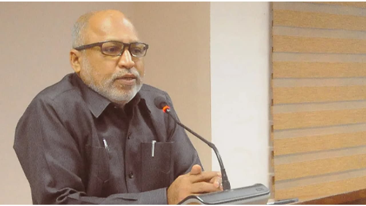 Right to Information Commissioner Dr. A Abdul Hakeem Right to Information Commissioner Dr. A Abdul Hakeem