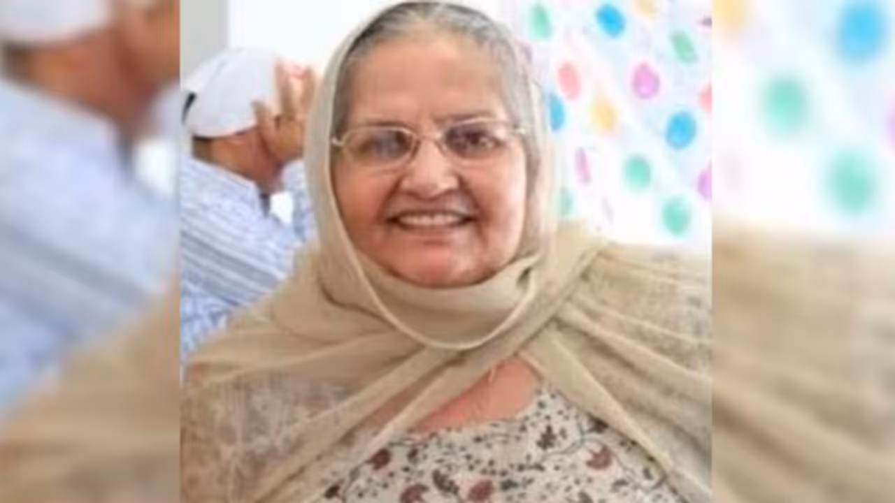 Sikh Woman Detained in US by Immigration Officials family sikh comunity protest