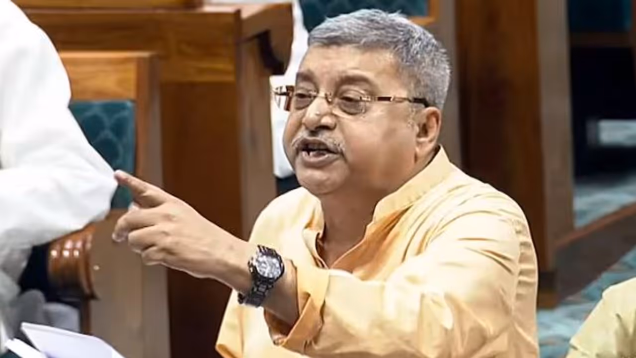 4 time MP Kalyan Banerjee turned cyber crime victim