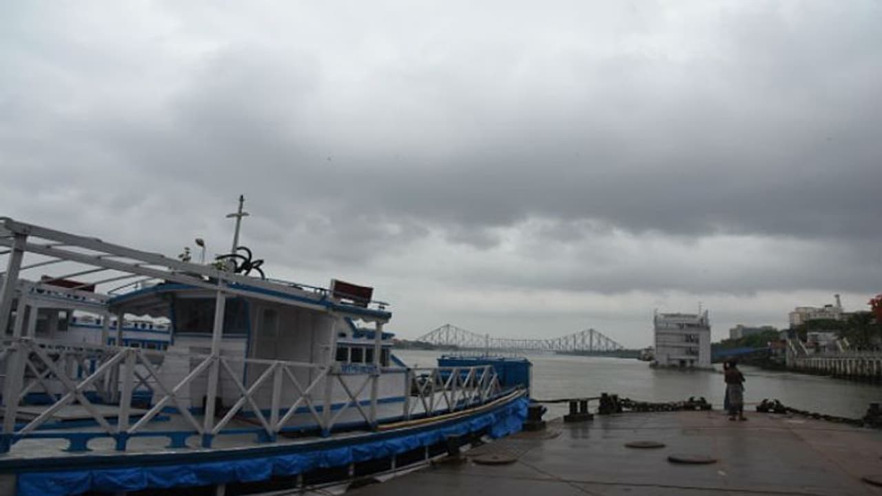Kolkata will have to wait till August for heavy rainfall Kolkata will have to wait till August for heavy rainfall