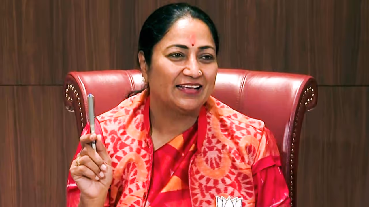 Delhi CM Rekha Gupta Delhi CM Rekha Gupta