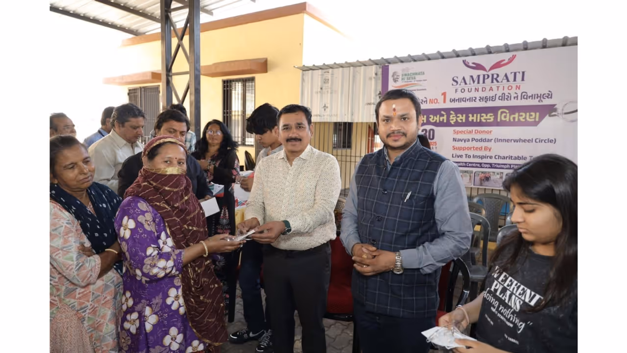 Samprati Foundation Honors Surat’s Safai Veers with Protective Gear Drive Led by Chairman Nirav Shah