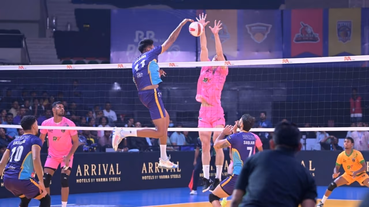 Chennai Blitz break into top four with commanding 3–0 win over Delhi Toofans