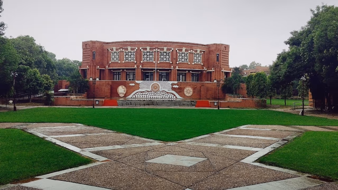 IIM Lucknow Launches Empower: Leadership Programme for Women Professionals to Shape Future Ready Leaders IIM Lucknow Launches Empower: Leadership Programme for Women Professionals to Shape Future Ready Leaders