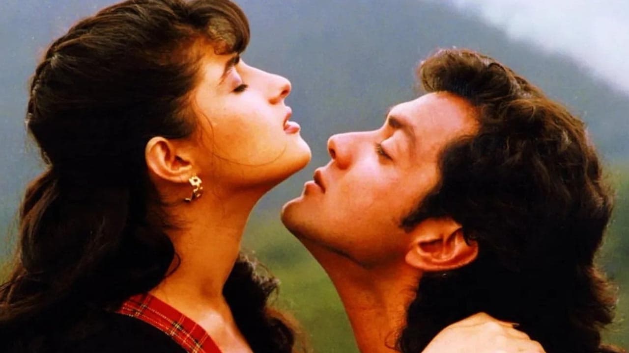 bollywood films based on love story hit box office bobby to kaho naa pyaar hai