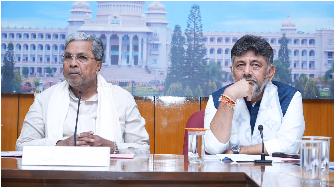 dk shivakumar and cm siddaramaiah