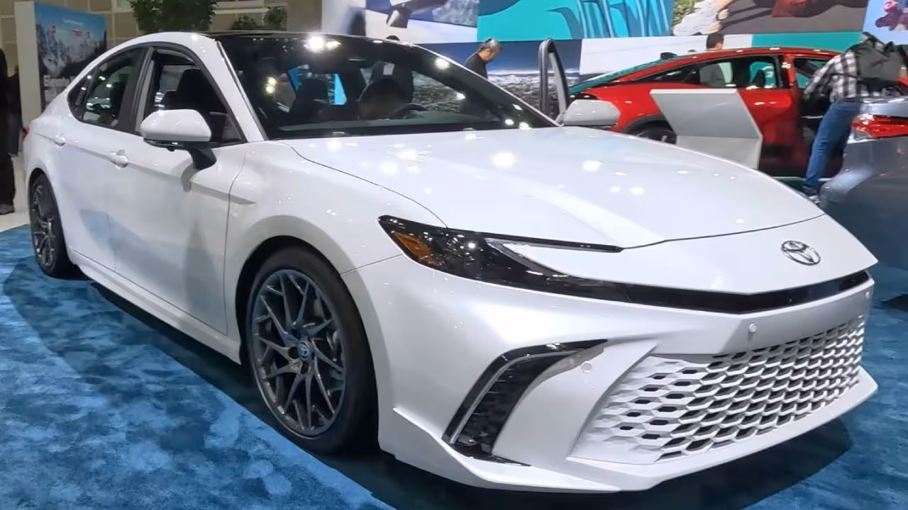 Toyota Camry 2025