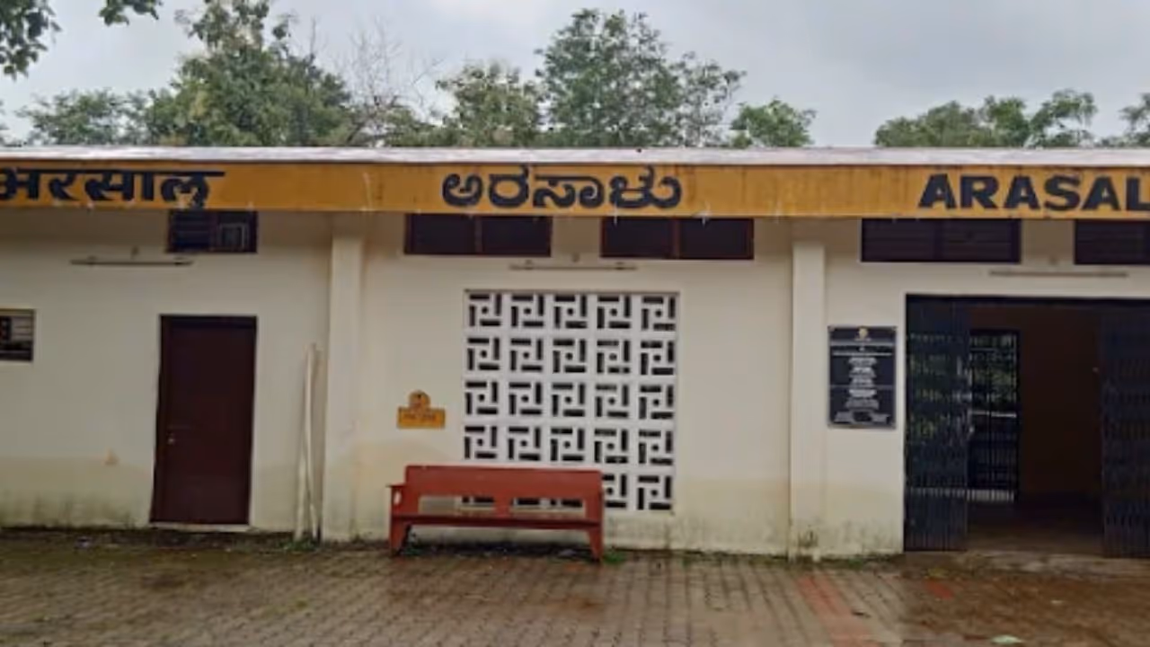 Poor Facilities At Karnataka’s Famous Malgudi Railway Station Poor Facilities At Karnataka’s Famous Malgudi Railway Station