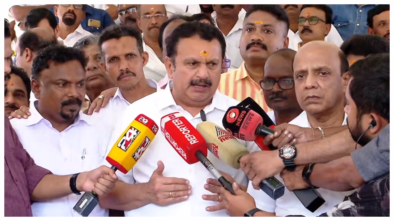 K MURALEEDHARAN K MURALEEDHARAN