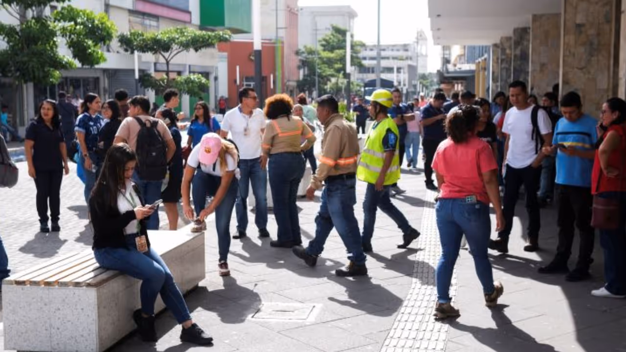 Powerful 7.3 Magnitude Earthquake Hits Southern Mexico Powerful 7.3 Magnitude Earthquake Hits Southern Mexico