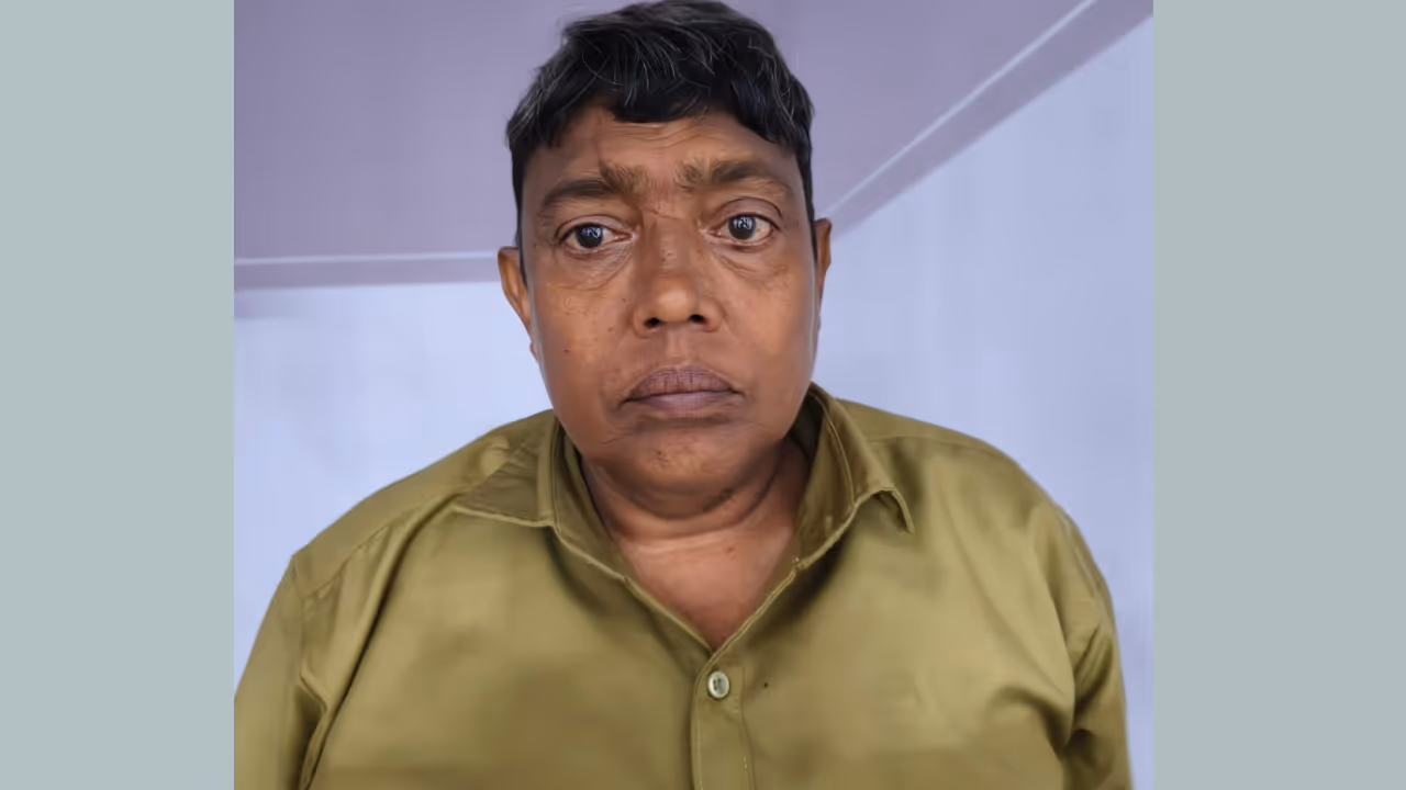 Kerala Man Arrested for Brutally Assaulting Wife and Sharing Video on Social Media Kerala Man Arrested for Brutally Assaulting Wife and Sharing Video on Social Media