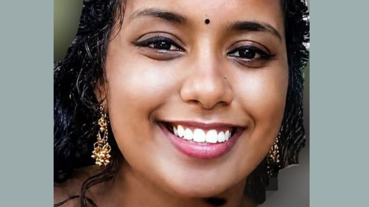 19 Year Old Student in Kollam Dies After Jumping in Front of Train 19 Year Old Student in Kollam Dies After Jumping in Front of Train