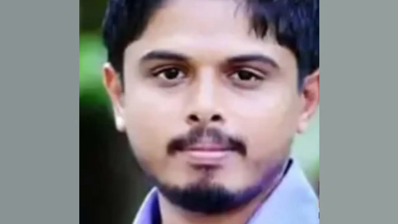 Kozhikode Youth Dies in Train Accident Body Found After Hours Kozhikode Youth Dies in Train Accident Body Found After Hours
