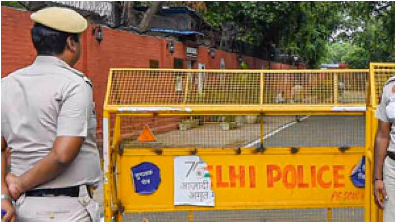 delhi police delhi police