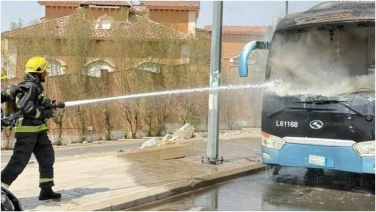 Moving bus catches fire in Makkah passengers escape unhurt Moving bus catches fire in Makkah passengers escape unhurt