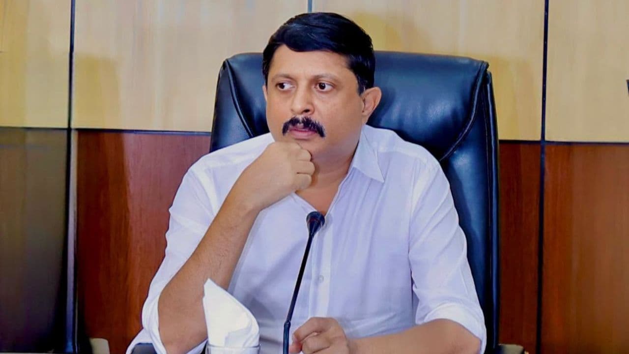 Byrathi Suresh Byrathi Suresh