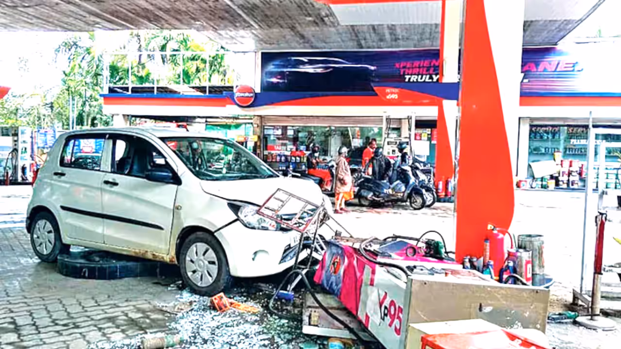 Car Accident at Aroor Petrol Pump