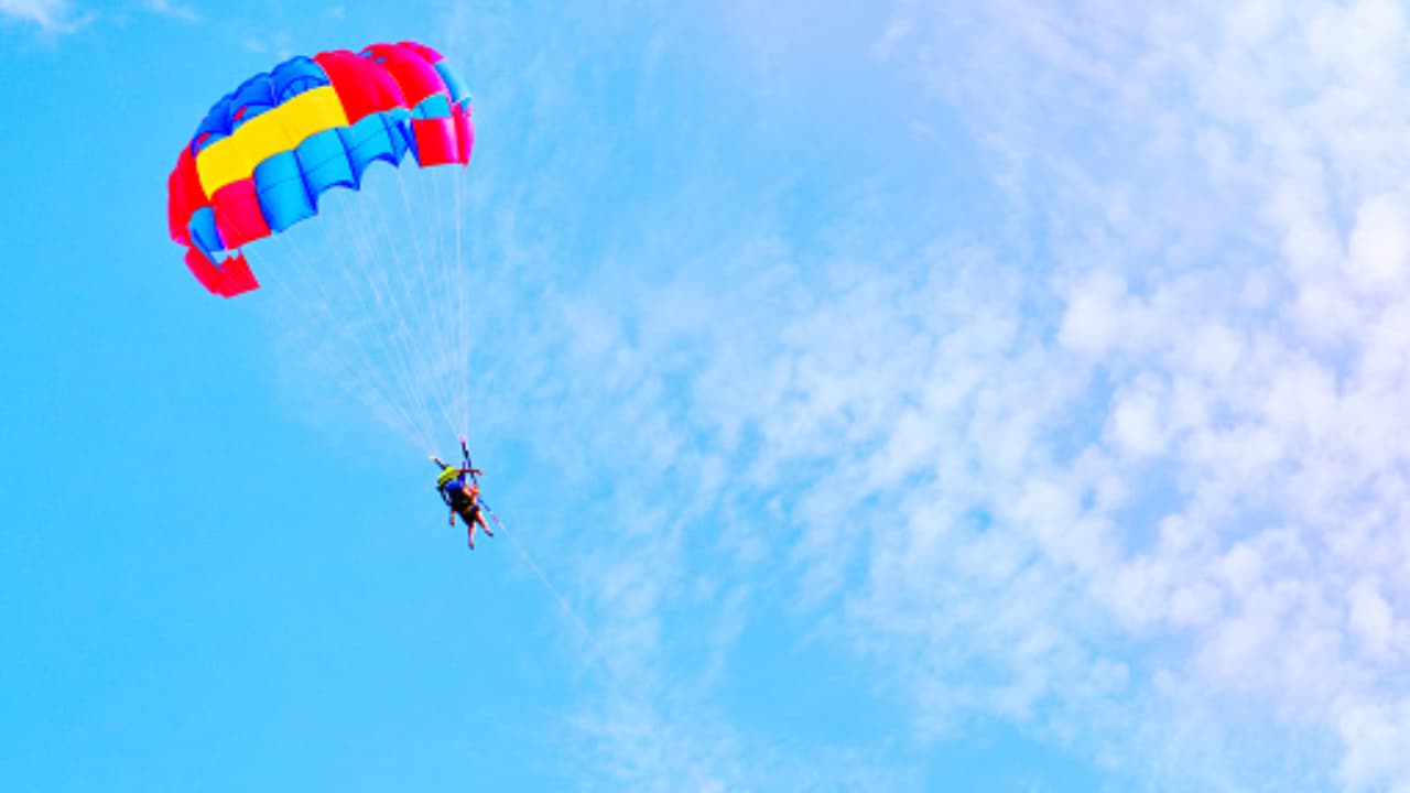 parasailing parasailing