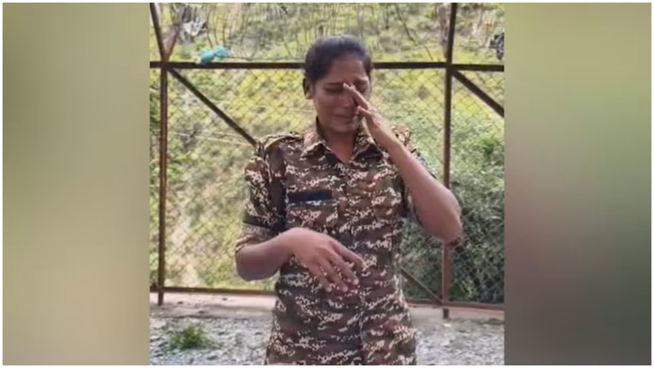 crpf officer cry