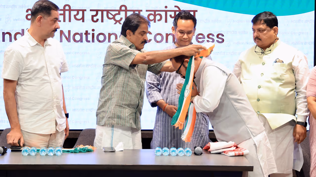 3 MLA join congress in assam 3 MLA join congress in assam