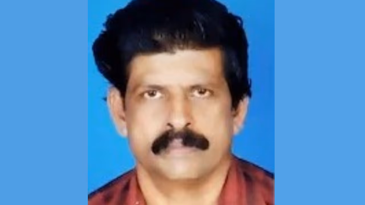 man who was taking food to grandson in treatment met with accident in kozhikode