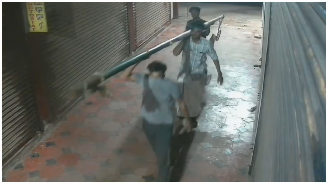 Congress flagpole sfi theft Congress flagpole sfi theft