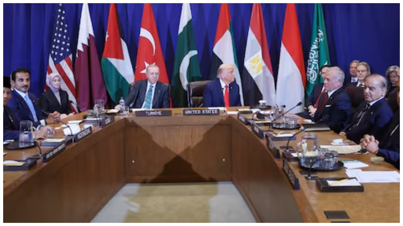 trump with pak officials