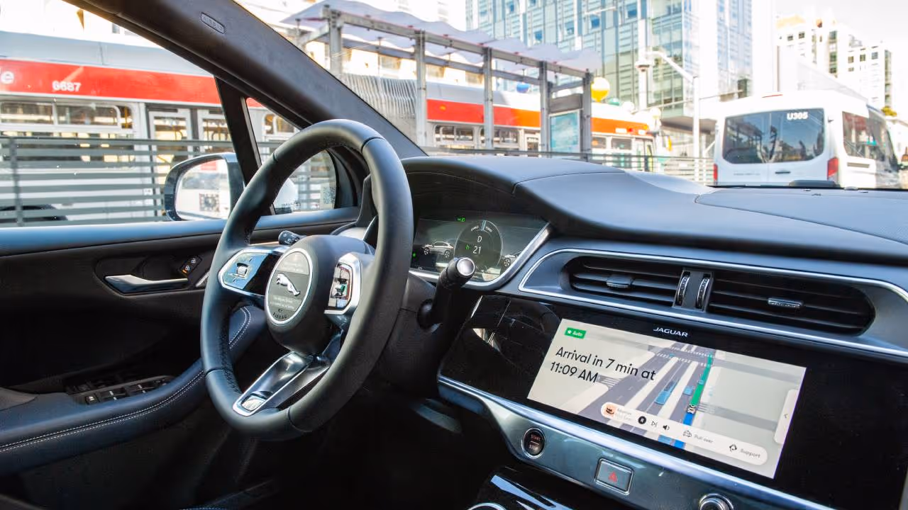 Waymo taxi Waymo taxi