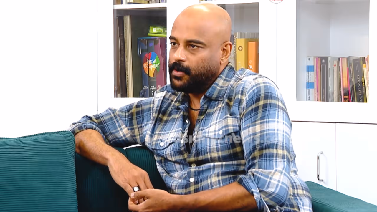 patriotism is not obedience to government murali gopy shares quote of howard zinn after cjp protest patriotism is not obedience to government murali gopy shares quote of howard zinn after cjp protest