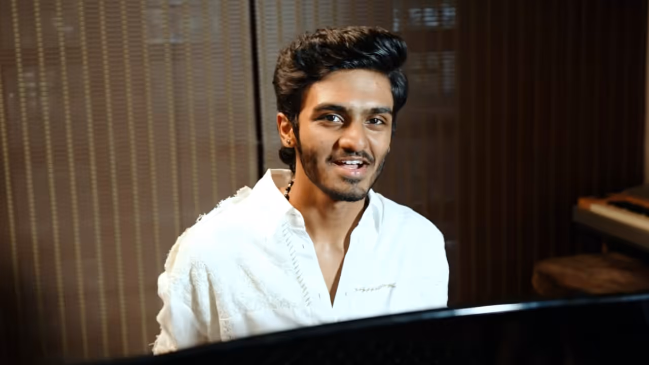 Alaakaa Loovaa song Unplugged version by sai Abhyankkar OM movie Alaakaa Loovaa song Unplugged version by sai Abhyankkar OM movie