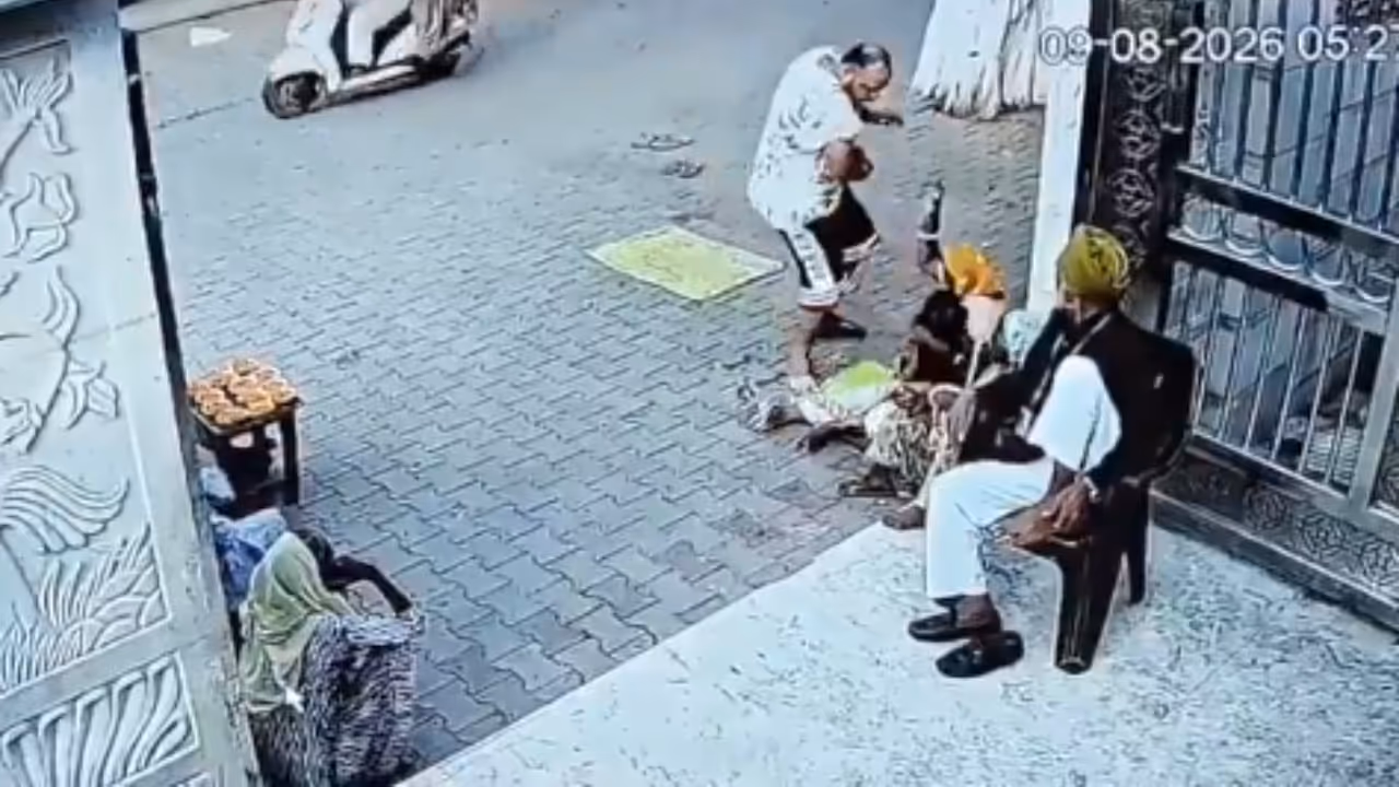 man attack beggar man attack beggar