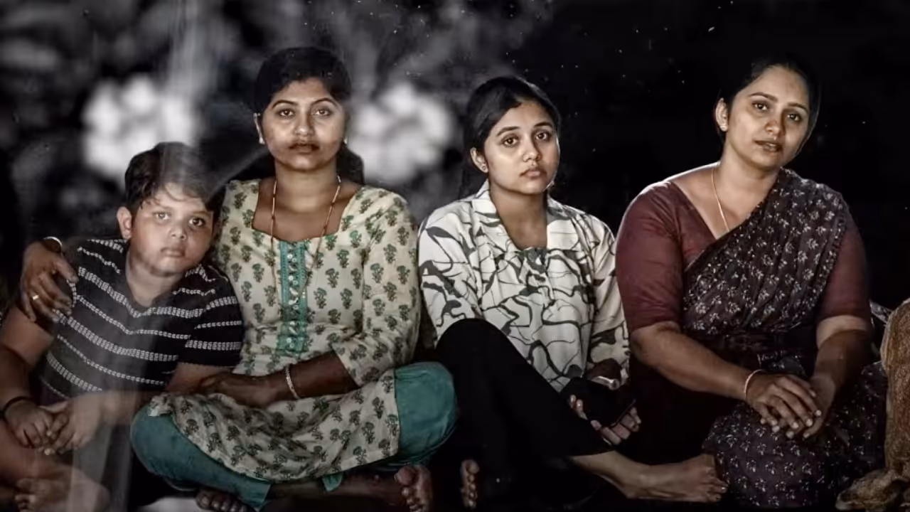 Maramkothi Lyrical Video from Ottamthullal movie Vaikom Vijayalakshmi Maramkothi Lyrical Video from Ottamthullal movie Vaikom Vijayalakshmi