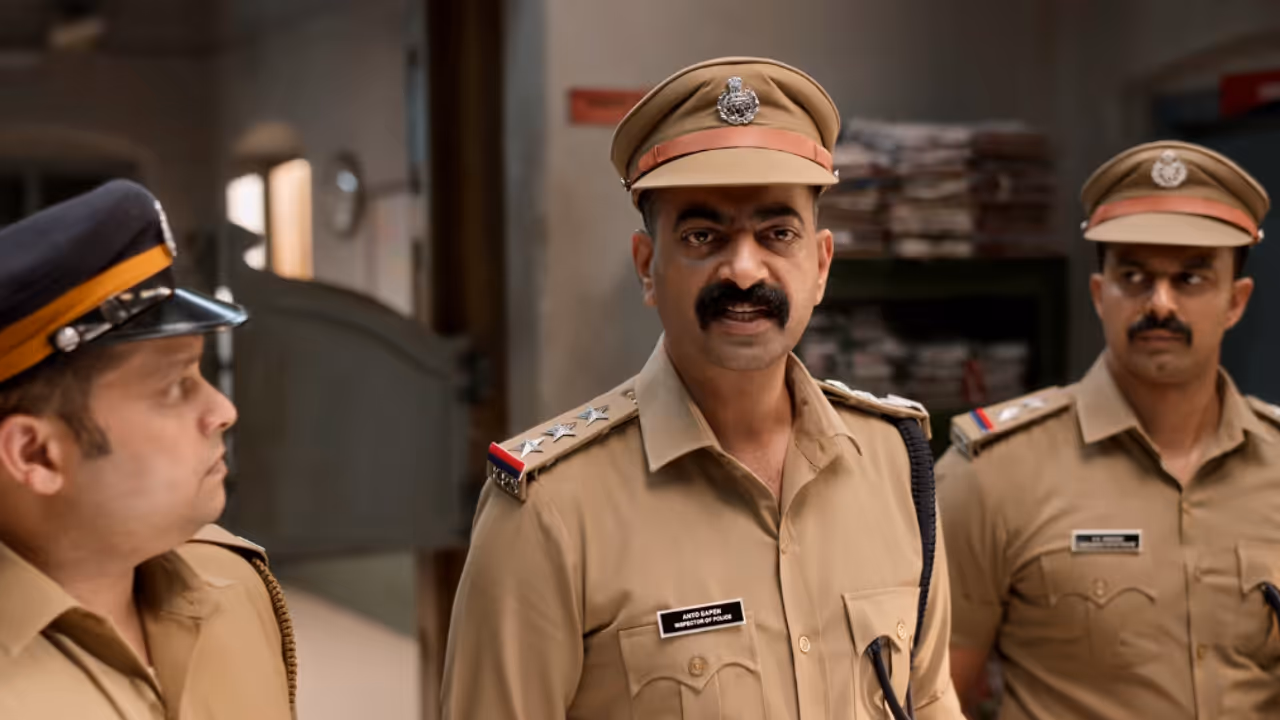 Aaram malayalam movie review saiju kurup Aaram malayalam movie review saiju kurup
