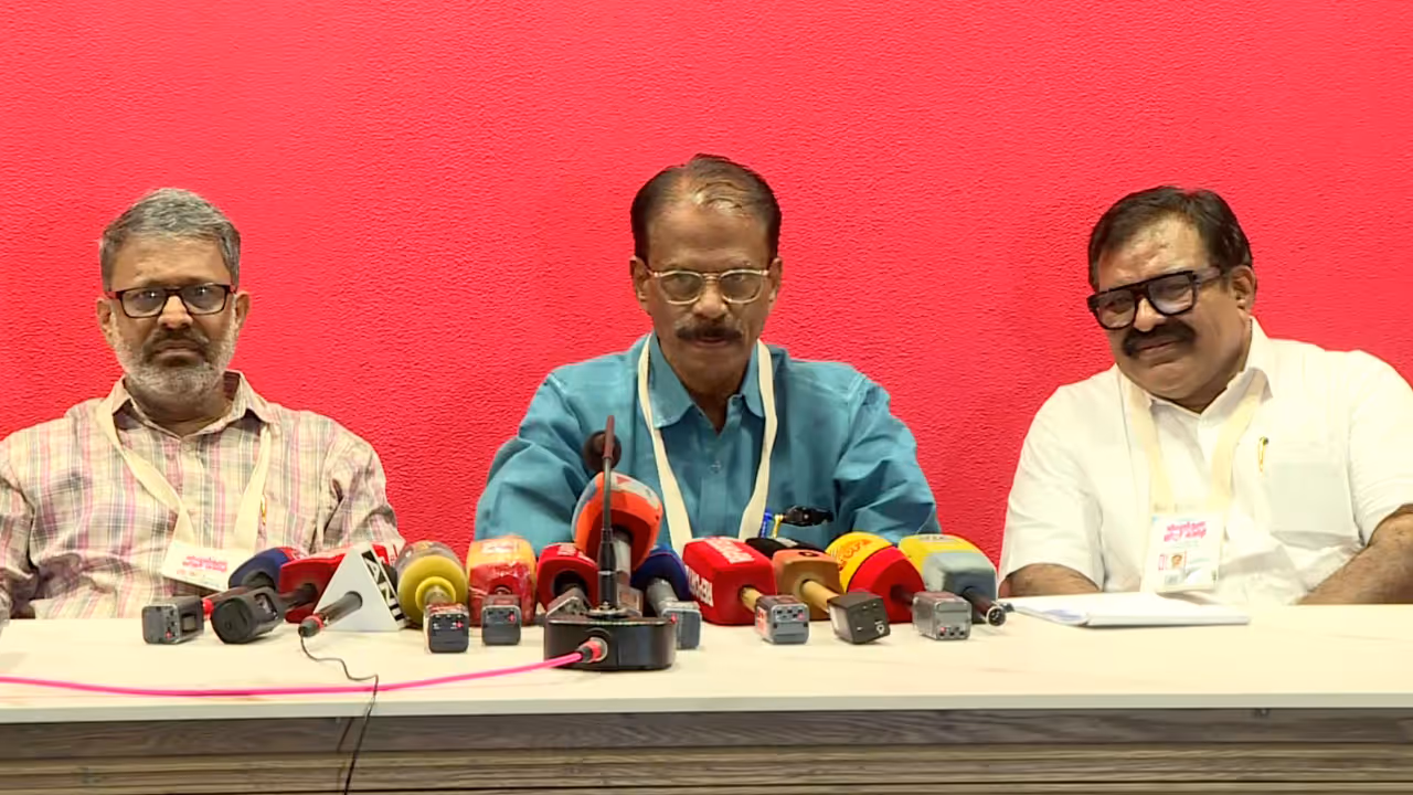 en suresh babu, chenthamarakshan en suresh babu, chenthamarakshan
