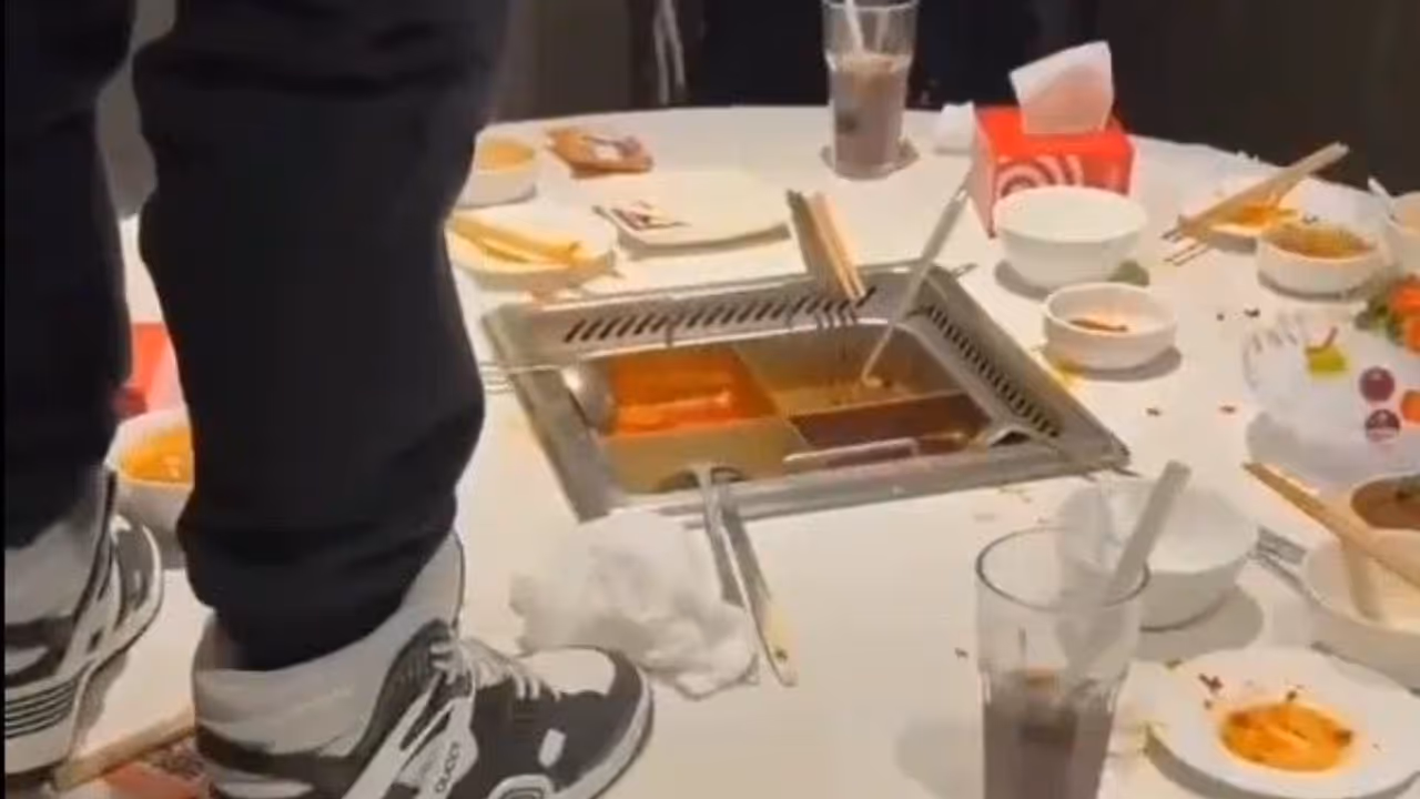 teenagers urinating in hotpot 