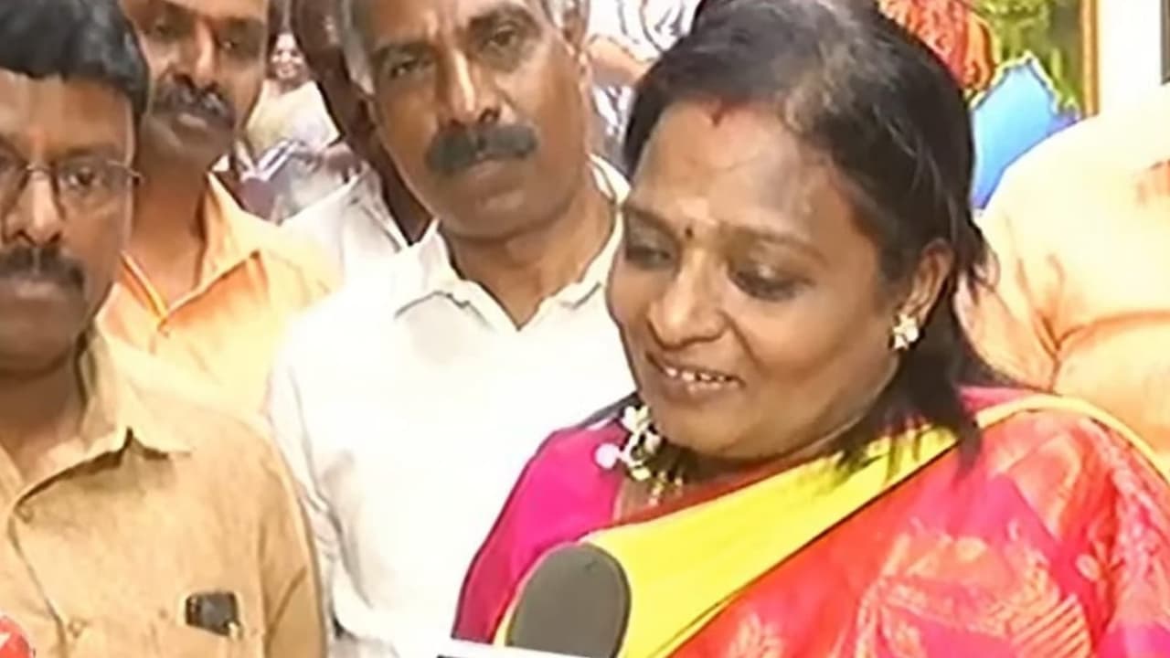 सुश्री सुंदरराजन सुश्री सुंदरराजन