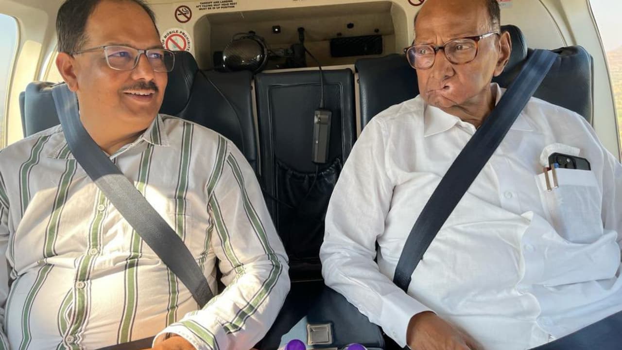 pravin gaikwad with sharad pawar 