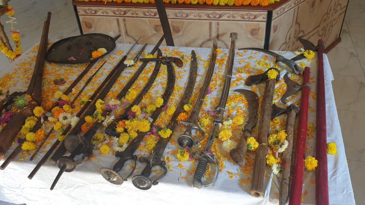 Shastra Pujan Shastra Pujan