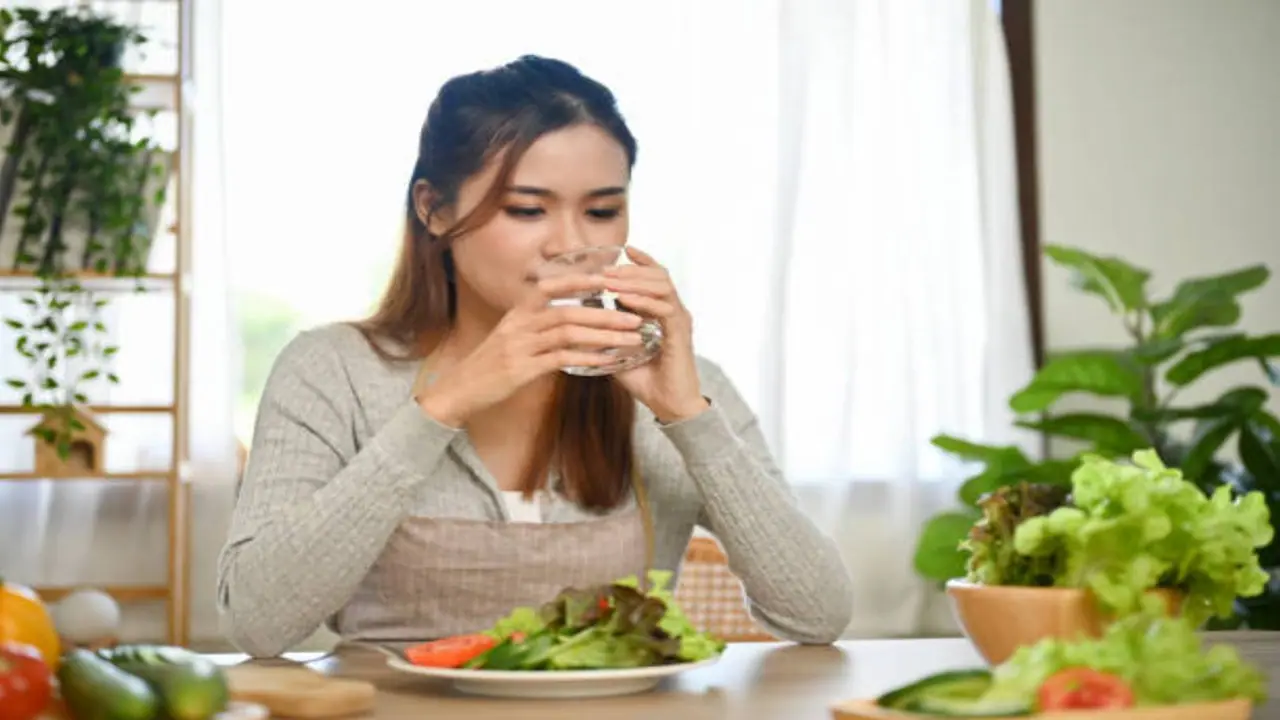 know the facts about water affects digestion