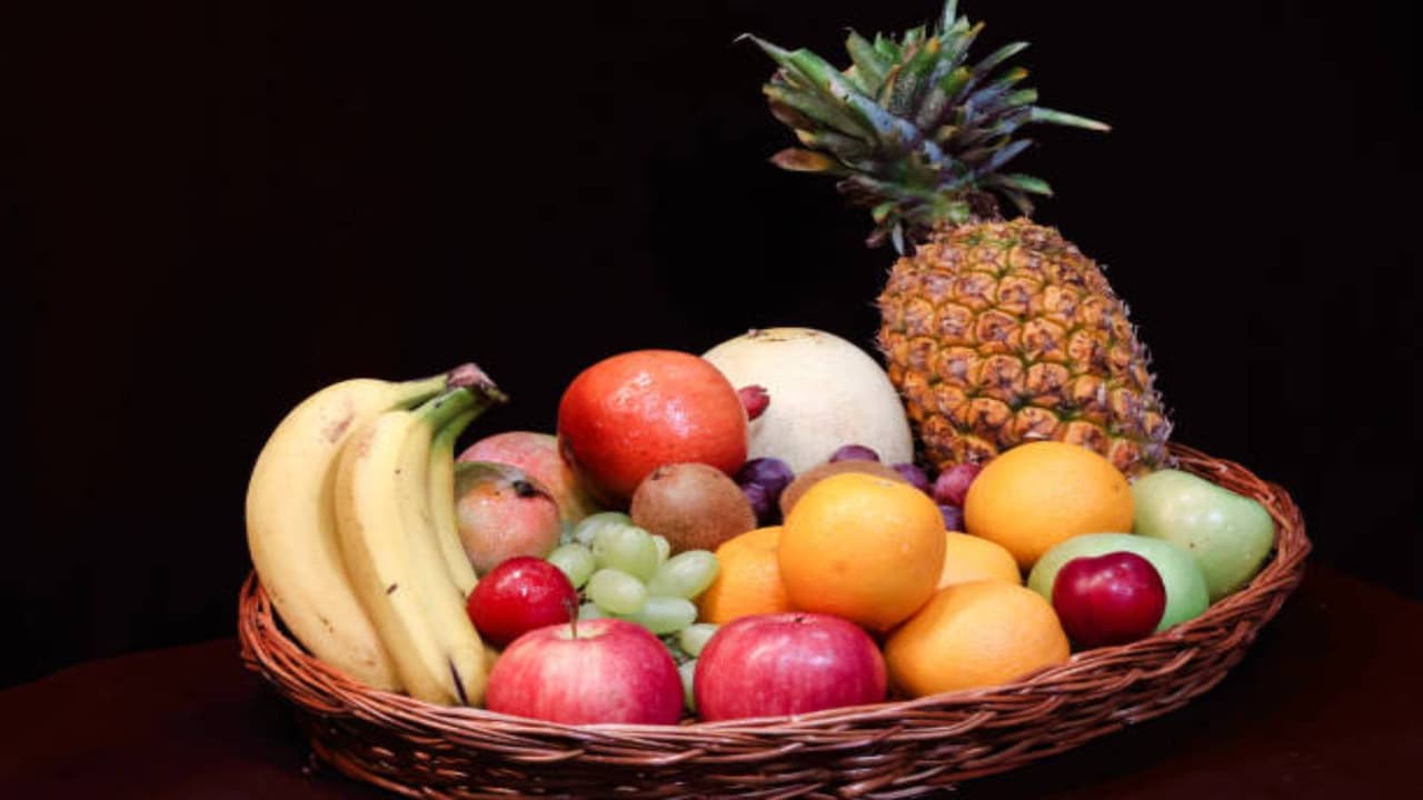 know the reason when is it safe to eat fruits after meals