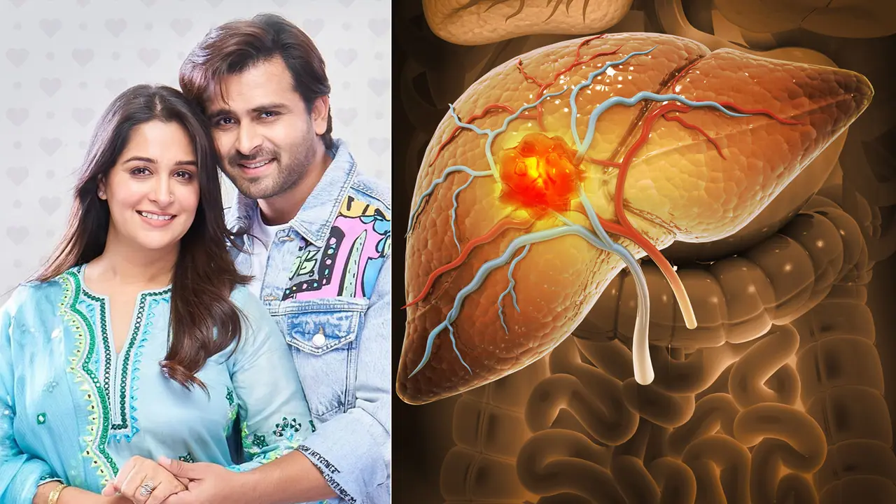 What is the first sign of liver cancer and ways to avoid it