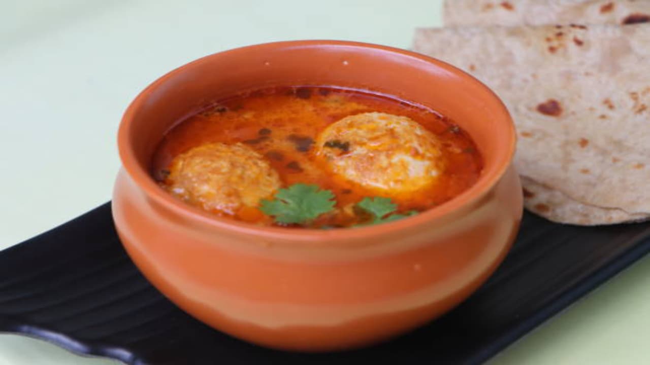 andhra style kodi gudu pulusu a flavourful egg curry